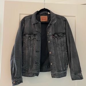 Black denim Levi’s jacket. Excellent condition